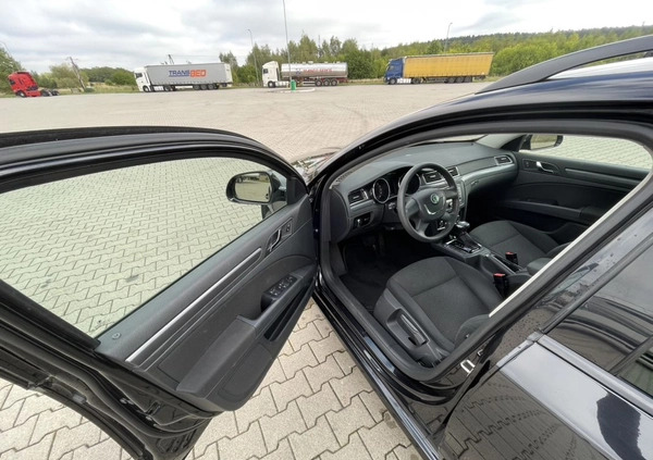 Skoda Superb cena 36500 przebieg: 219752, rok produkcji 2011 z Torzym małe 254
